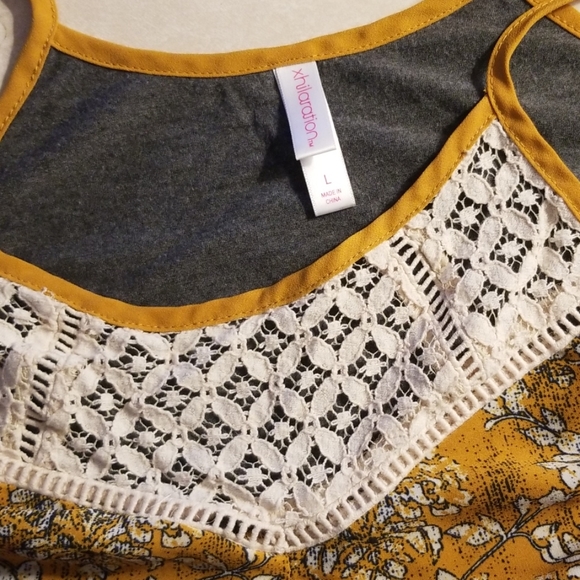 NWOT Tank Top - Picture 3 of 4